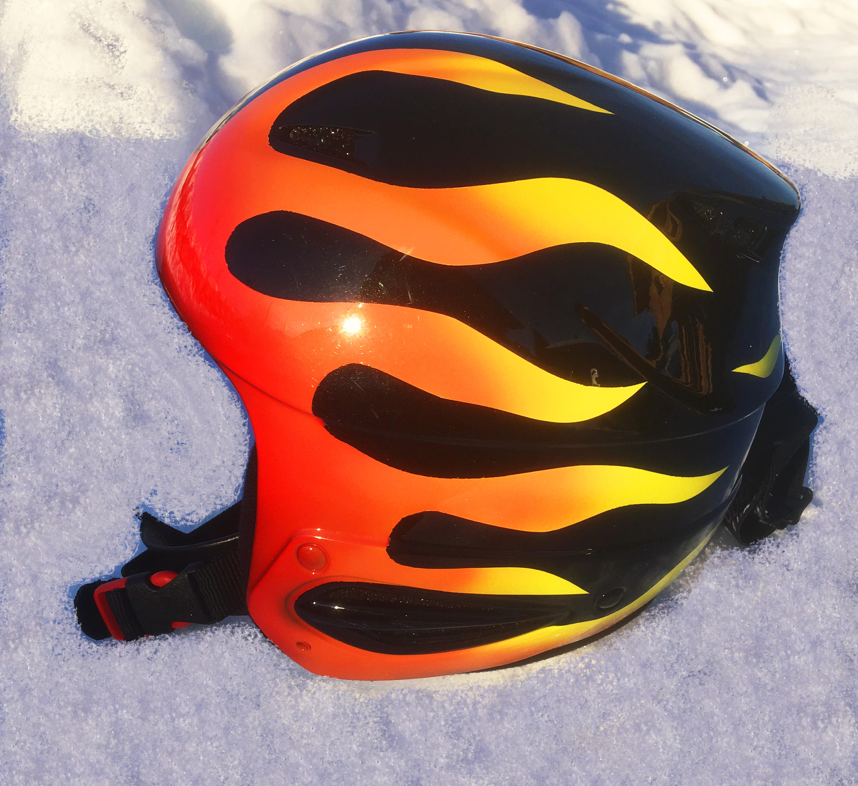 peinture flammes casque ski peinture flammes casque ski
