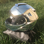 Peinture chrome sur casque moto